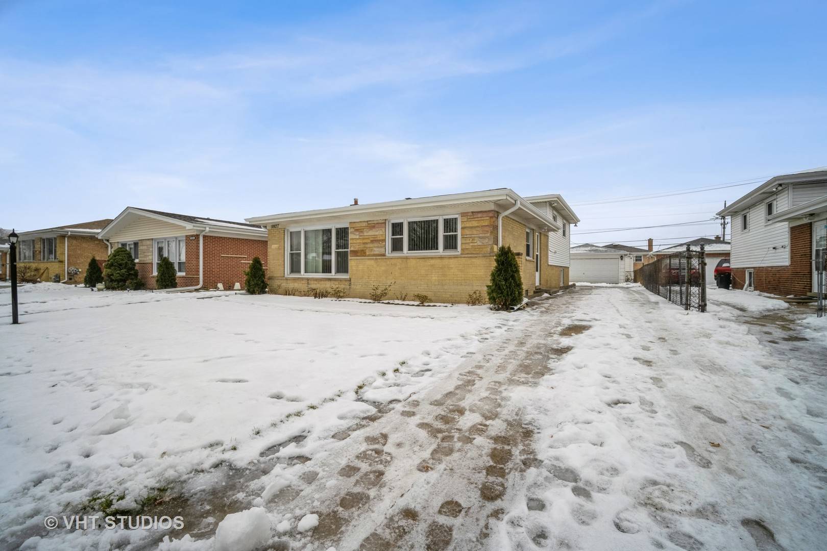 Morton Grove, IL 60053,5827 Warren ST