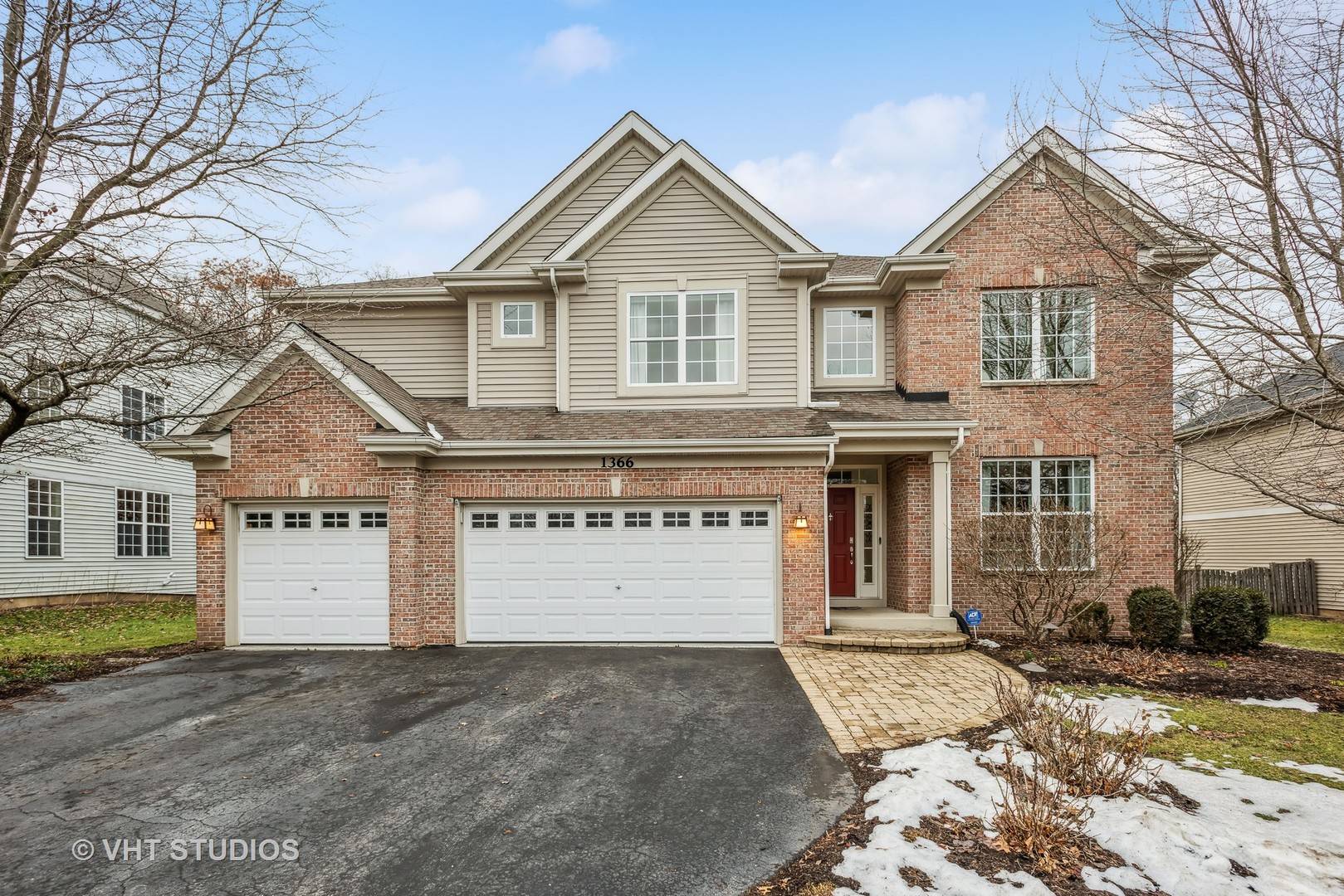 West Chicago, IL 60185,1366 Sandcherry LN