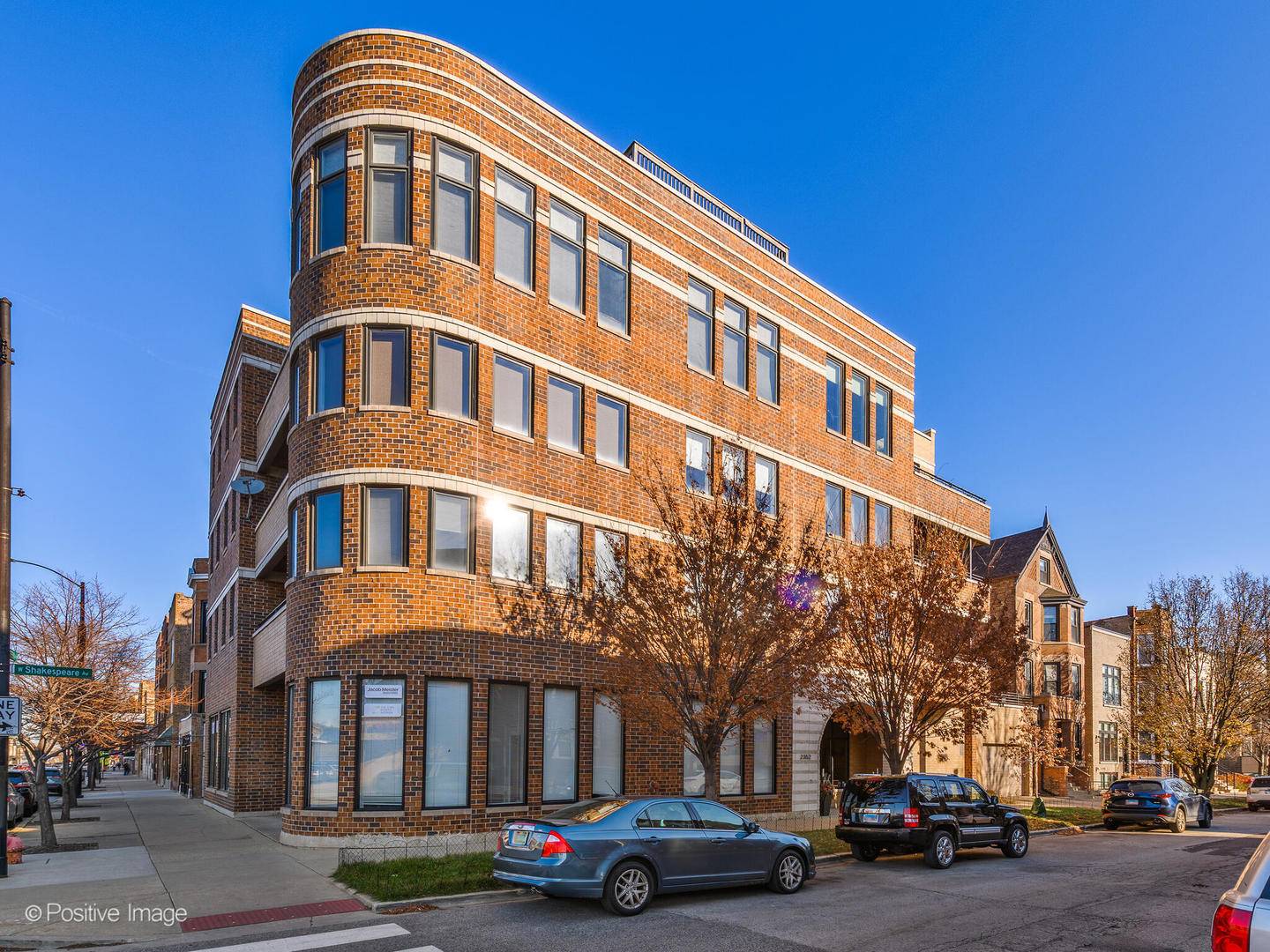 Chicago, IL 60647,2352 W Shakespeare AVE #4A