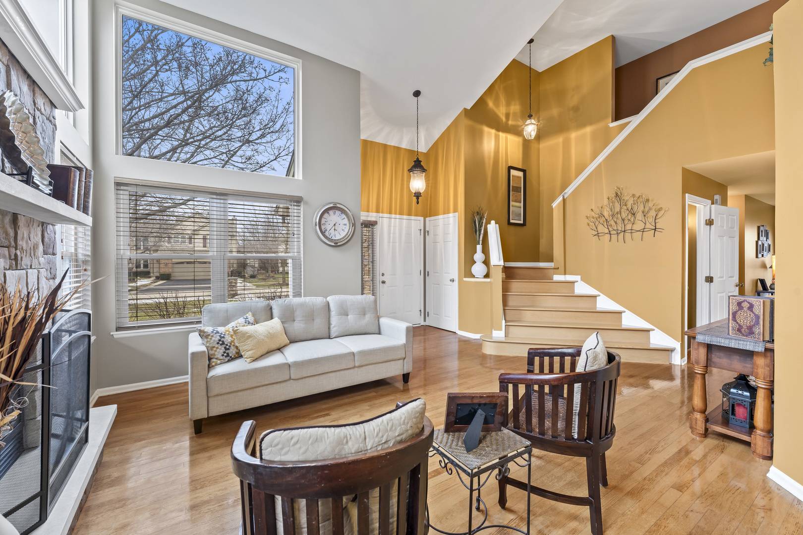 Bartlett, IL 60103,1375 Beacon LN