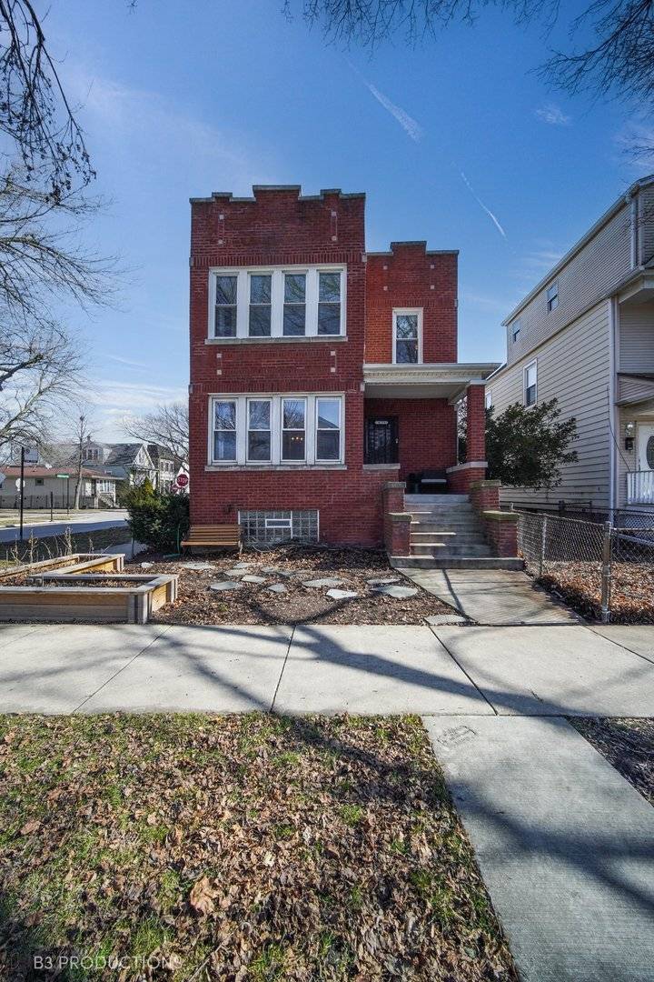 Chicago, IL 60618,4159 N Maplewood AVE