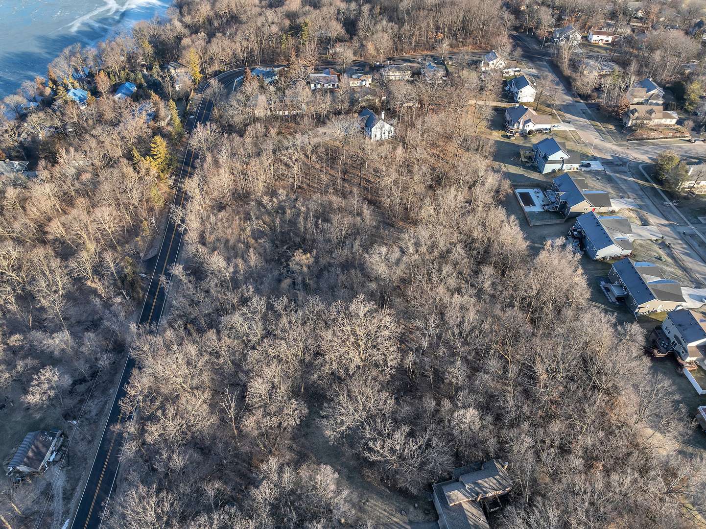 Twin Lakes, WI 53181,2020 E Lake Shore DR
