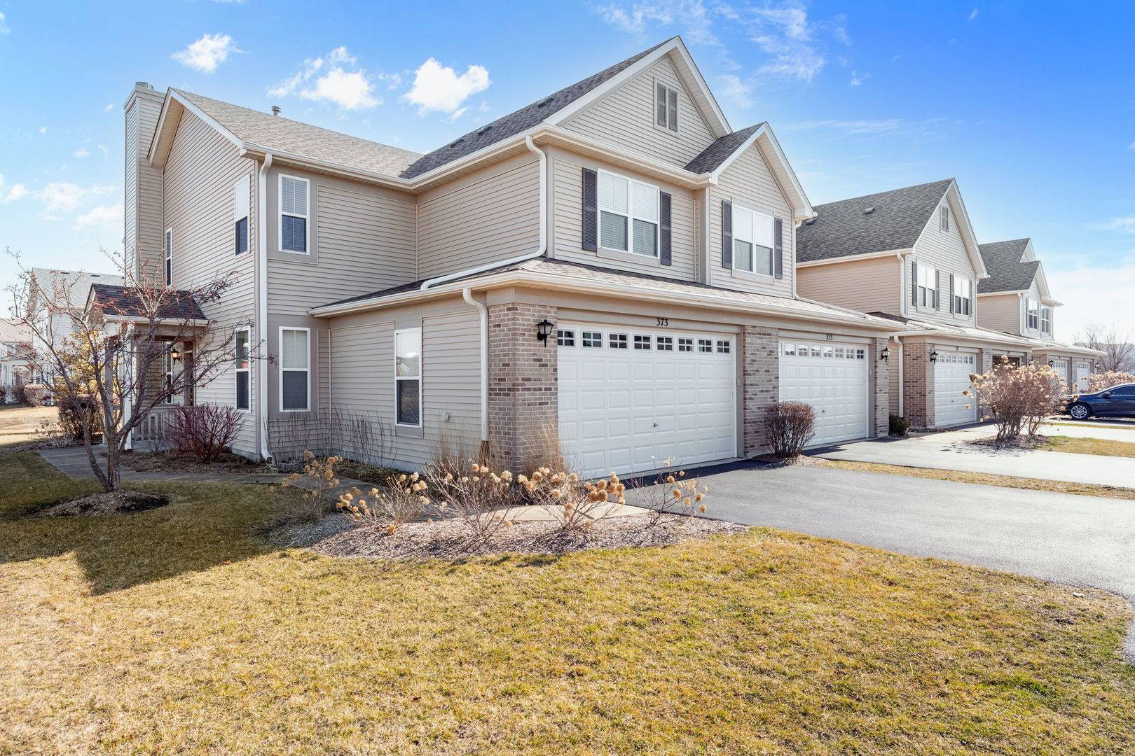 Oswego, IL 60543,373 Bluegrass Pkwy #373