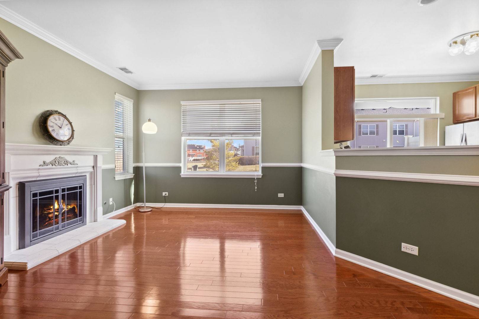 Oswego, IL 60543,373 Bluegrass Pkwy #373
