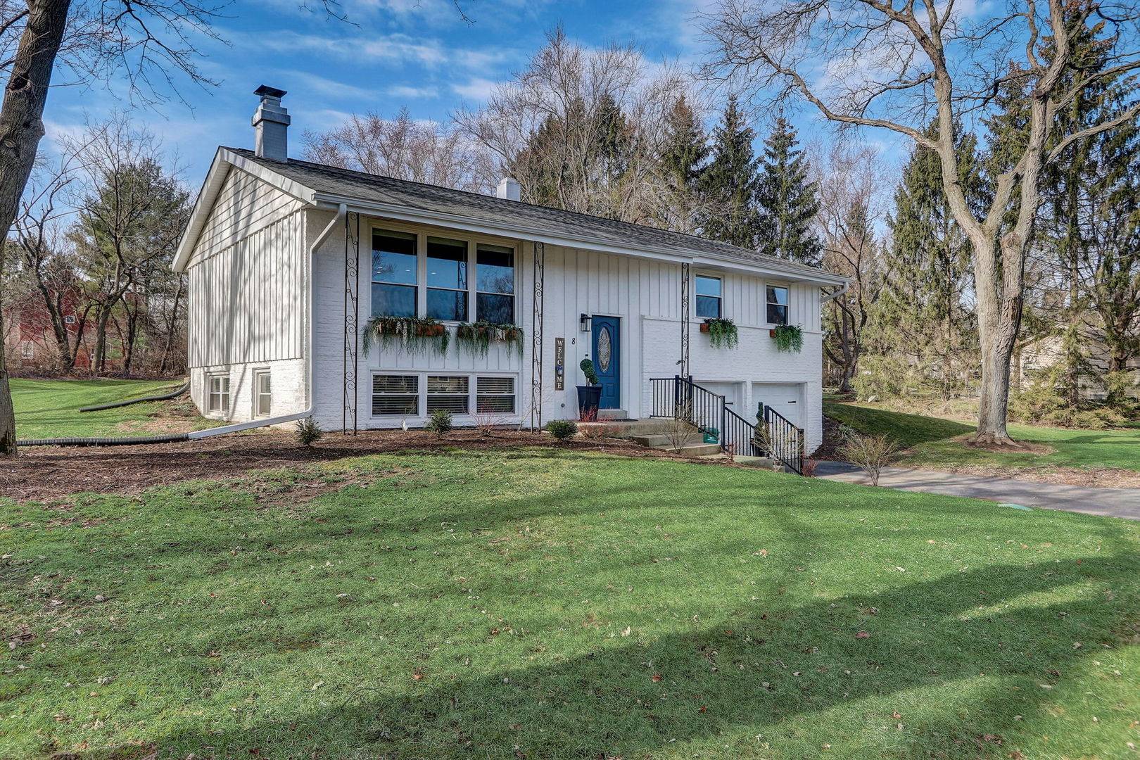 Hawthorn Woods, IL 60047,8 Falkirk RD