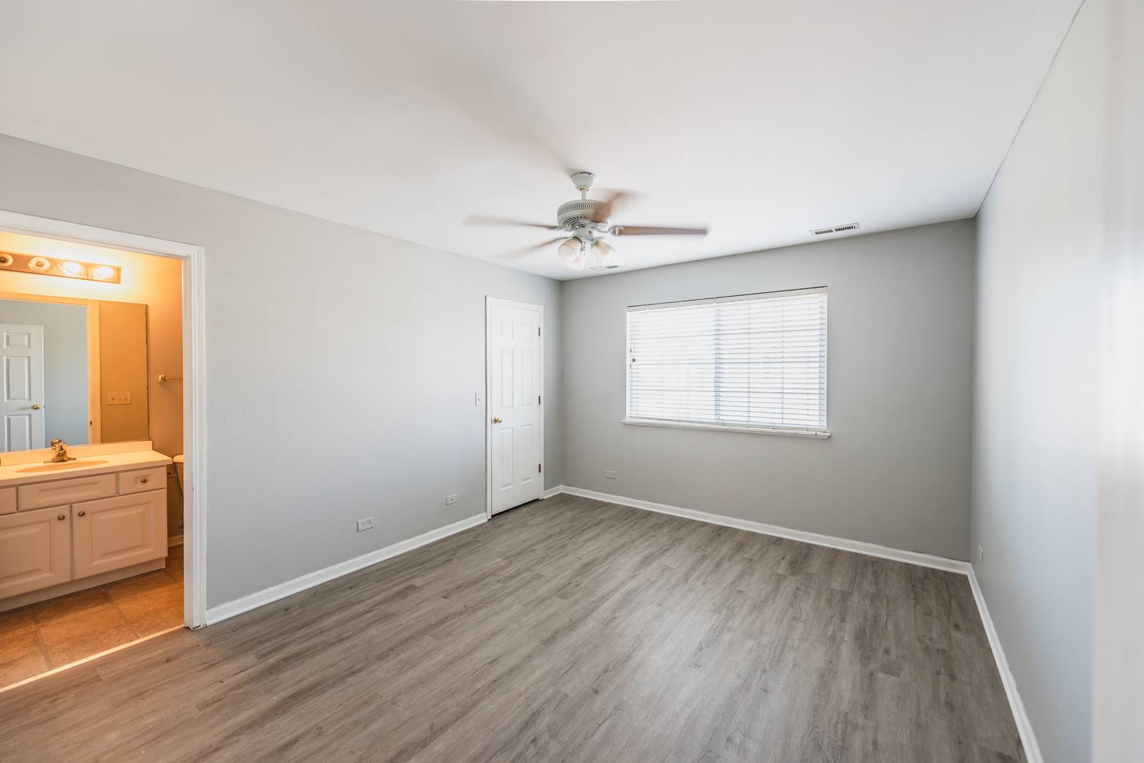 Montgomery, IL 60538,2174 Gallant Fox CIR