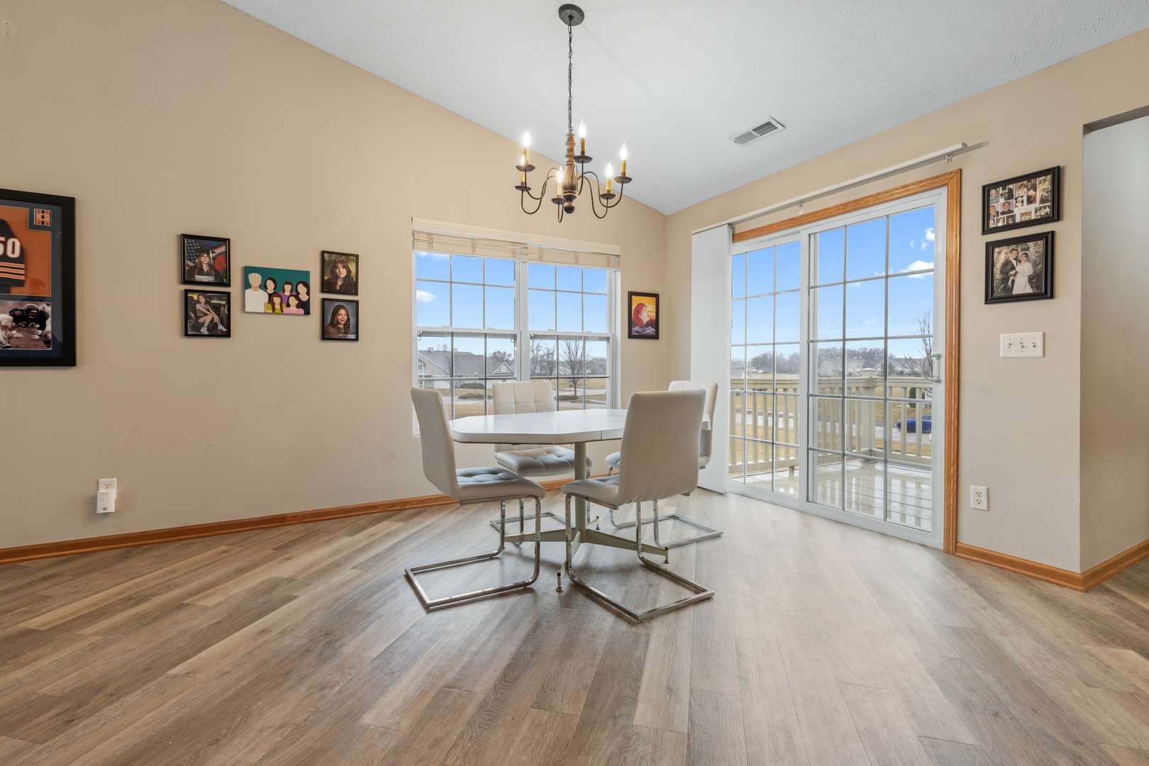 South Beloit, IL 61080,5572 Bastian BLVD #0