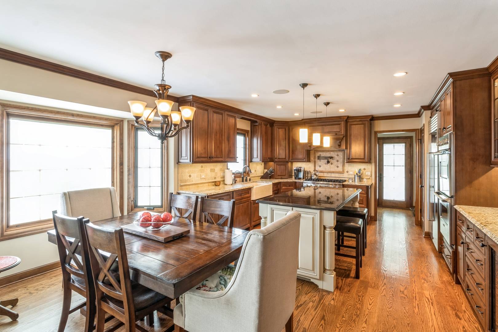 Rolling Meadows, IL 60008,2932 Oaksbury CT