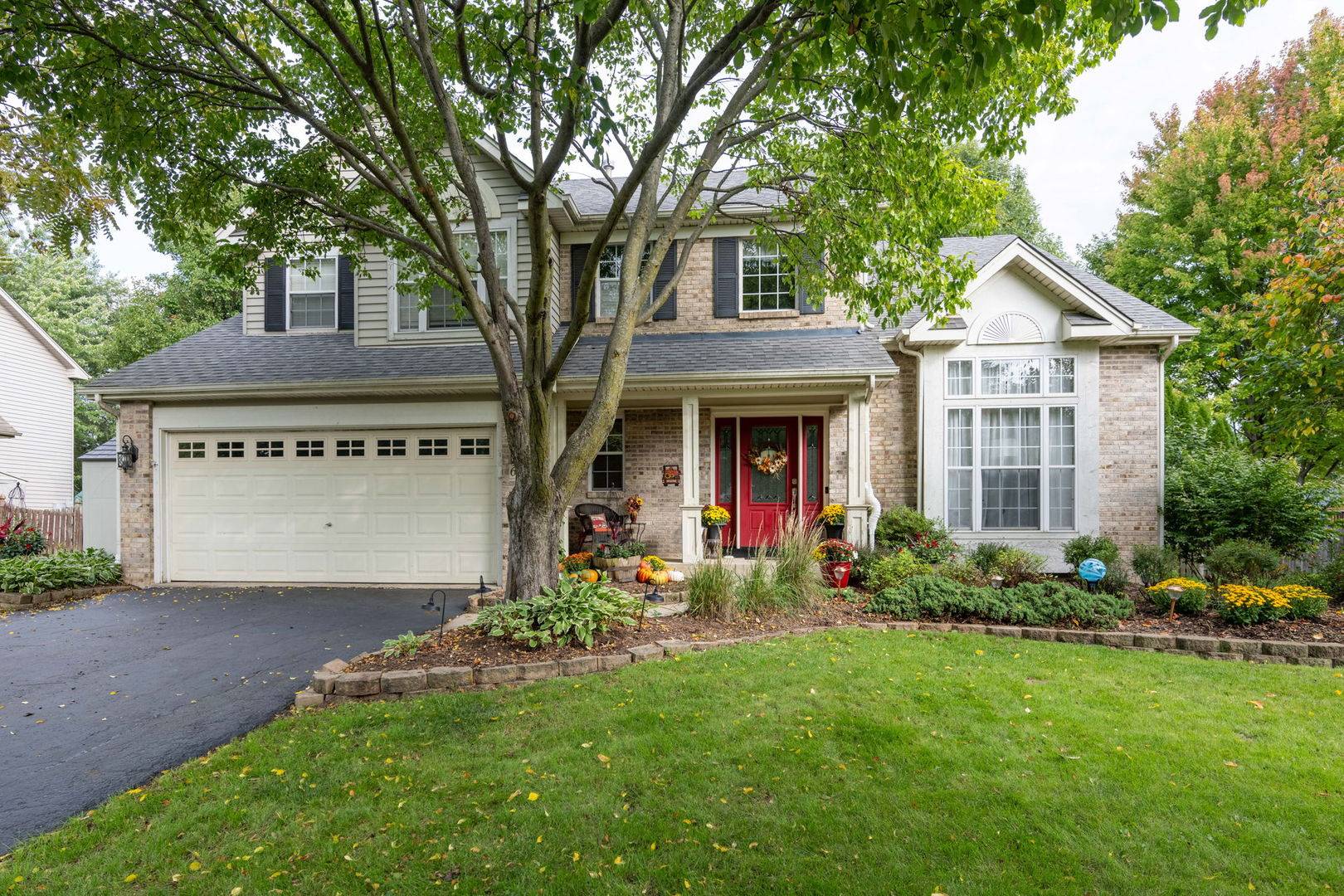 Oswego, IL 60543,694 Churchill LN