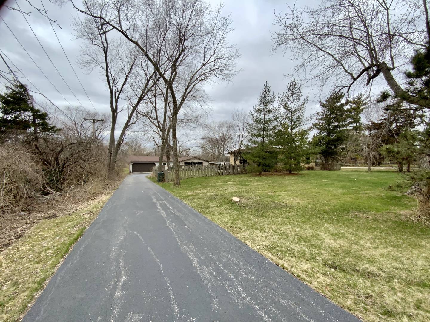 Waukegan, IL 60087,37044 Bayonne AVE