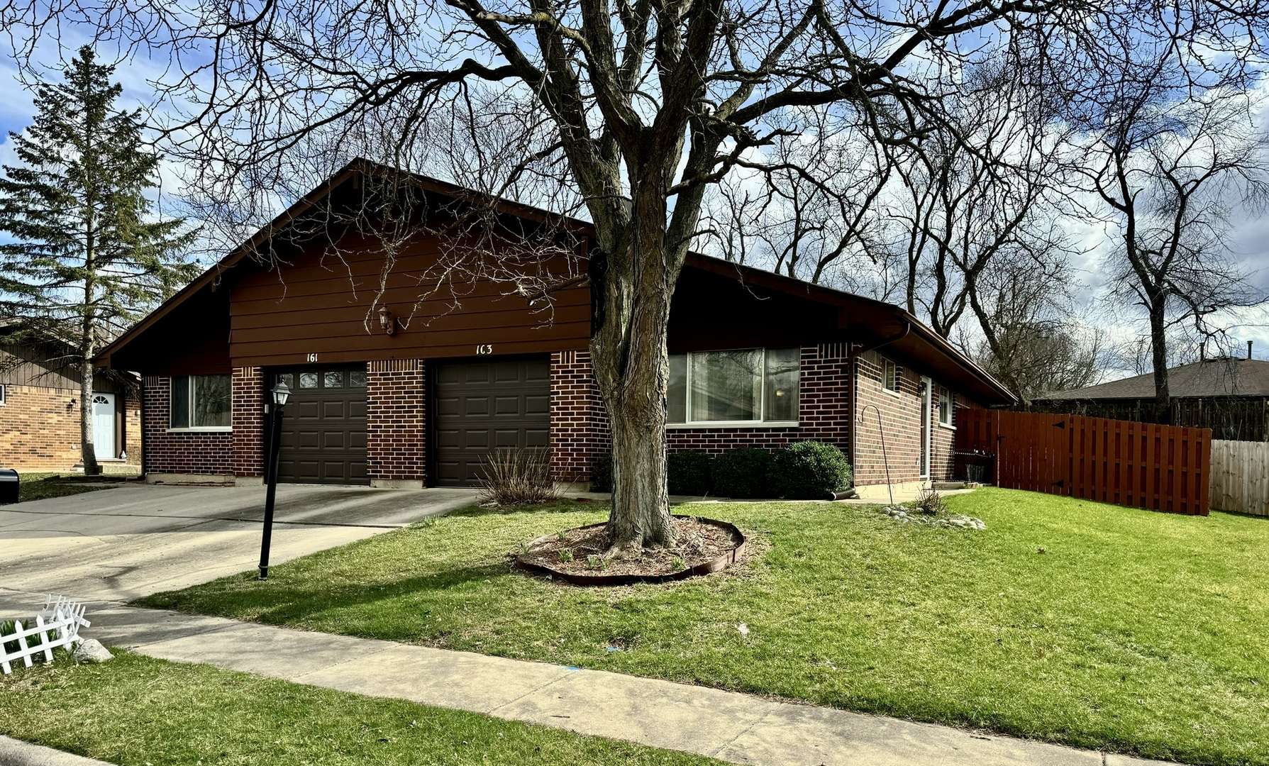 Streamwood, IL 60107,163 Virginia CT