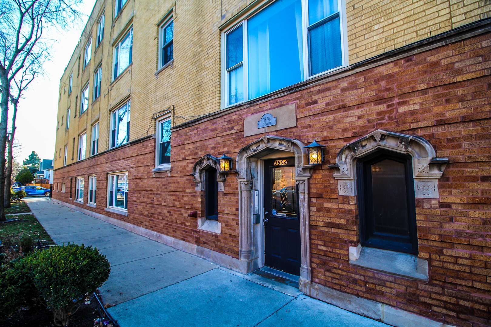 Chicago, IL 60618,3604 N Albany AVE #1E
