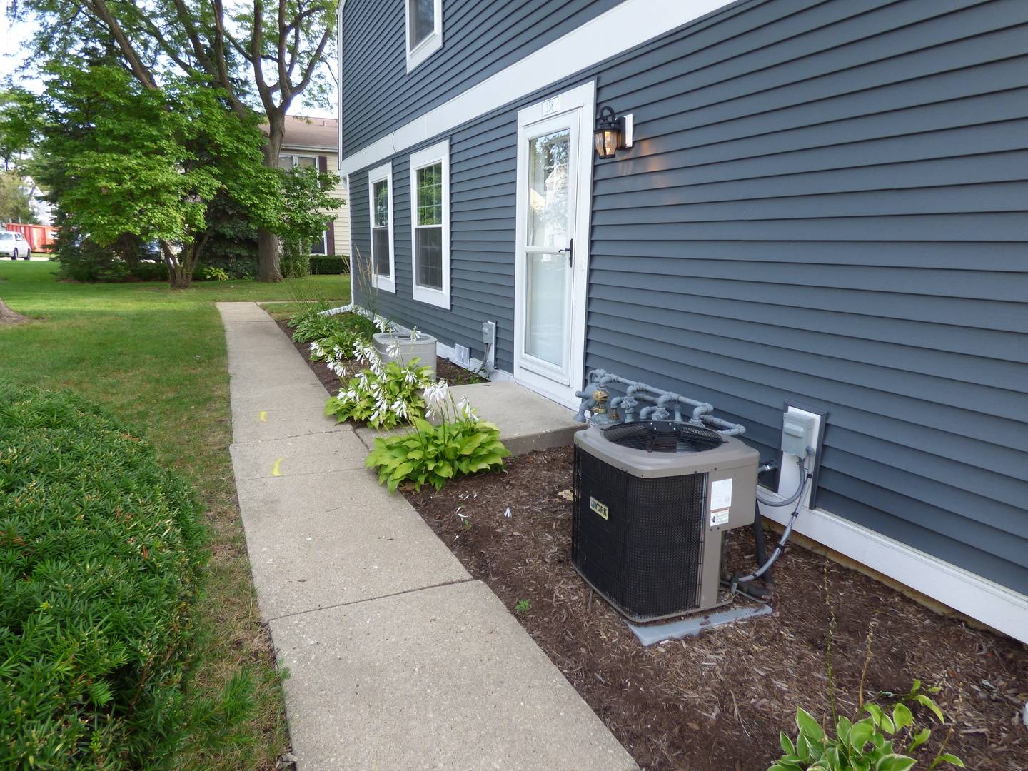 Vernon Hills, IL 60061,356 MEADOW CT #356