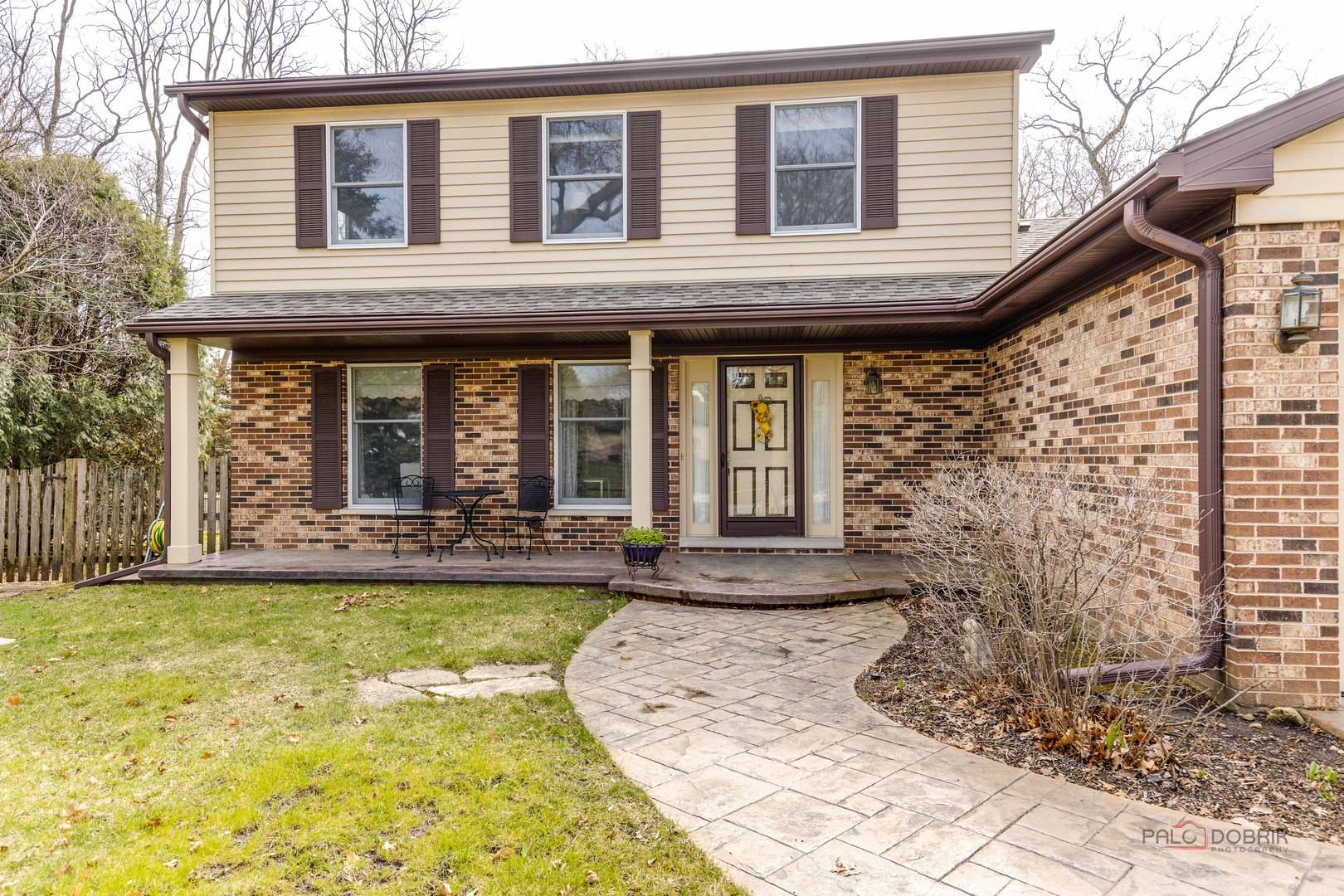 Libertyville, IL 60048,206 Pond Ridge RD
