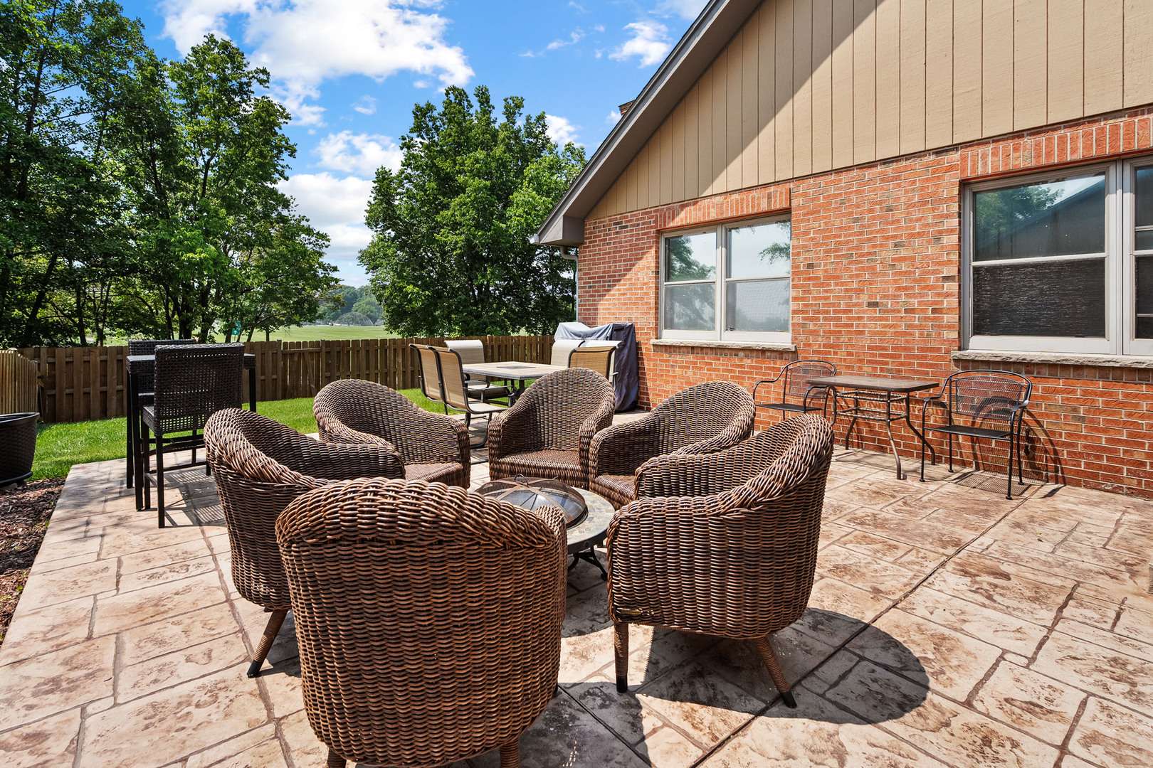Bloomingdale, IL 60108,182 Ashley WAY