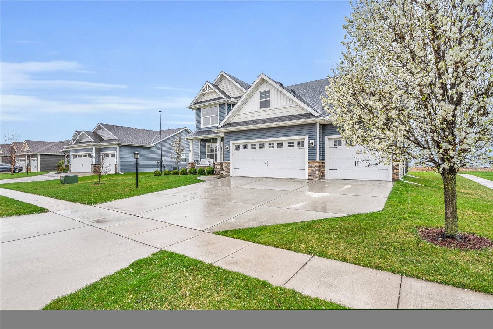 Mahomet, IL 61853,1209 Morningside LN