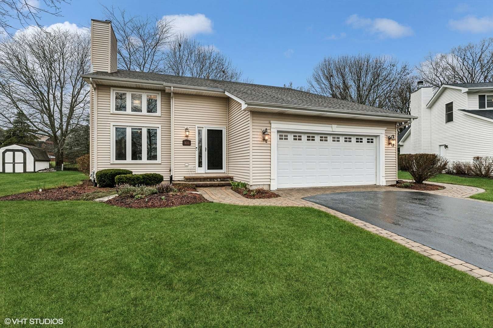 Lindenhurst, IL 60046,830 Colony CT