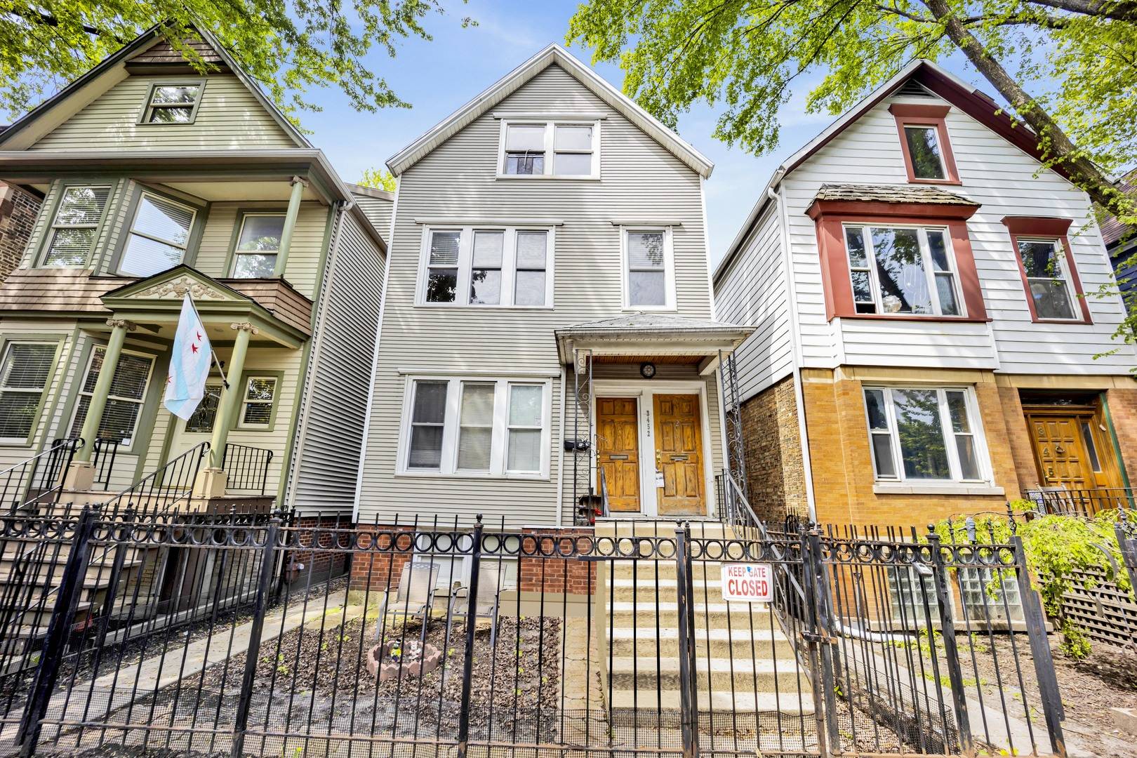 Chicago, IL 60618,3452 N Bell AVE