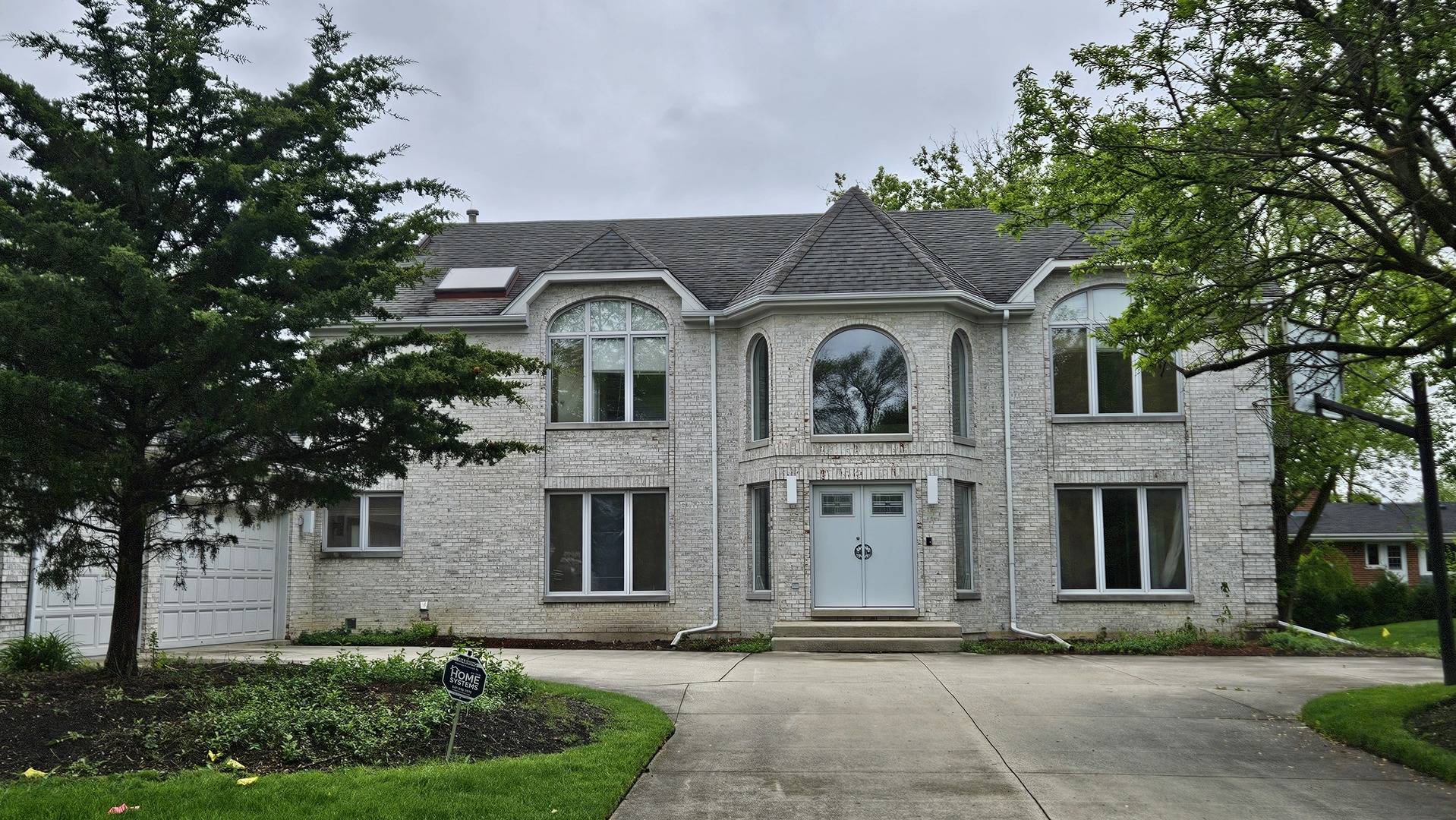 Northbrook, IL 60062,2128 Scotch Pine LN