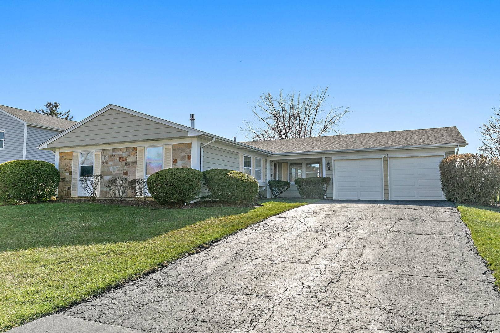 Schaumburg, IL 60194,122 Brixham PL