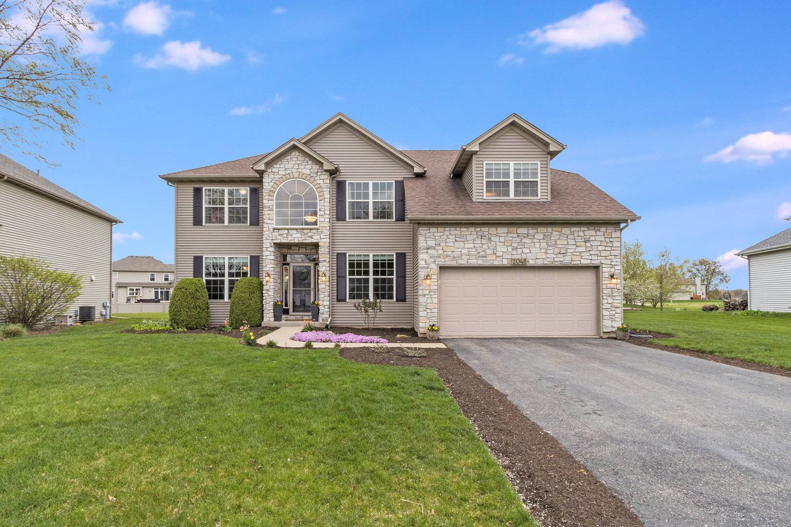 Yorkville, IL 60560,2048 Switchgrass LN