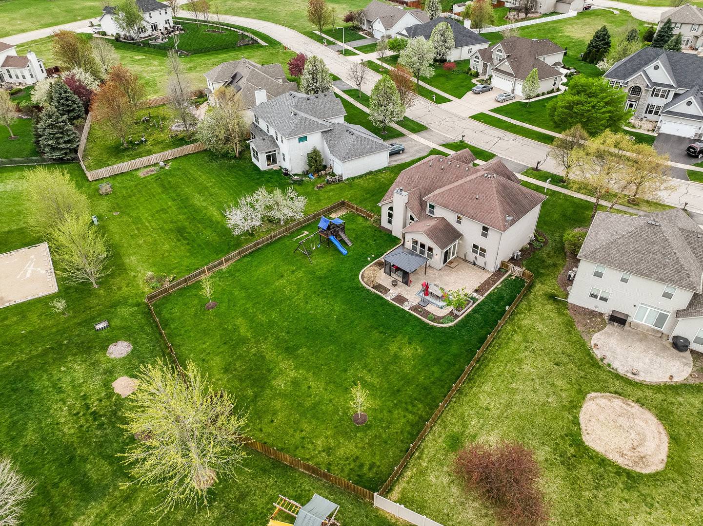 Yorkville, IL 60560,2048 Switchgrass LN