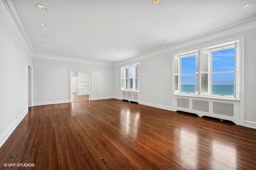 Chicago, IL 60610,1242 N Lake Shore DR #20