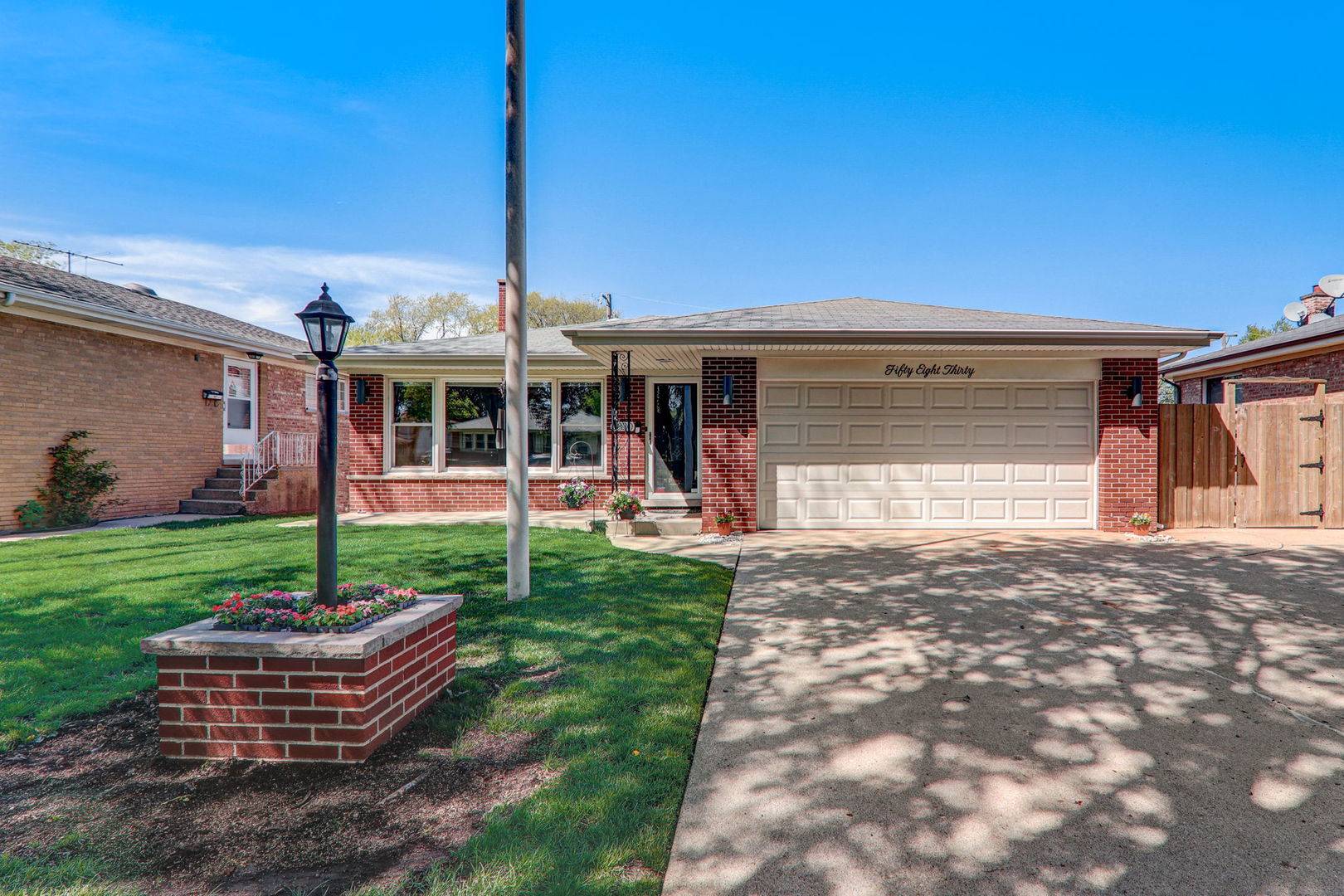 Morton Grove, IL 60053,5830 Keeney ST