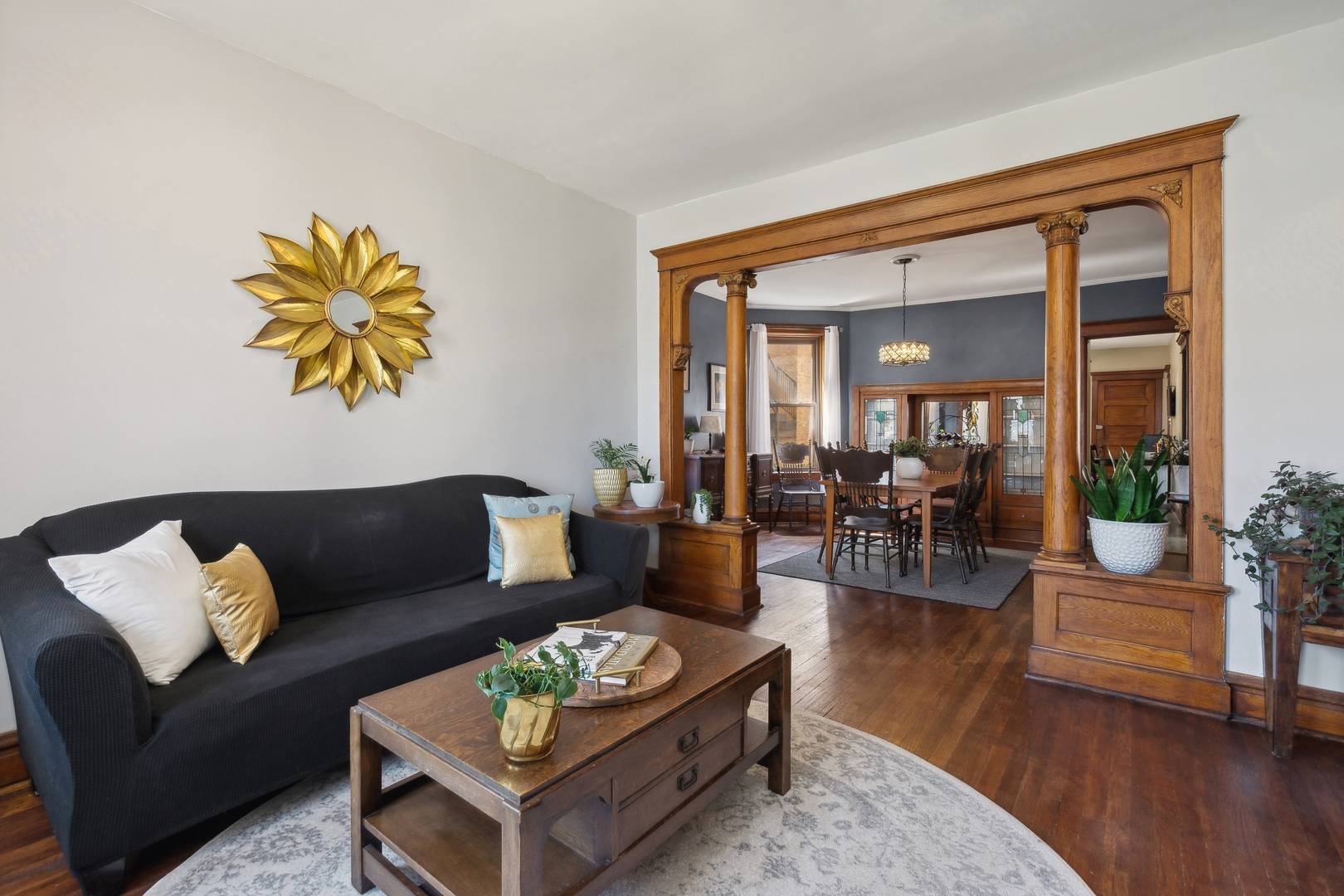 Chicago, IL 60618,3916 N Bernard ST