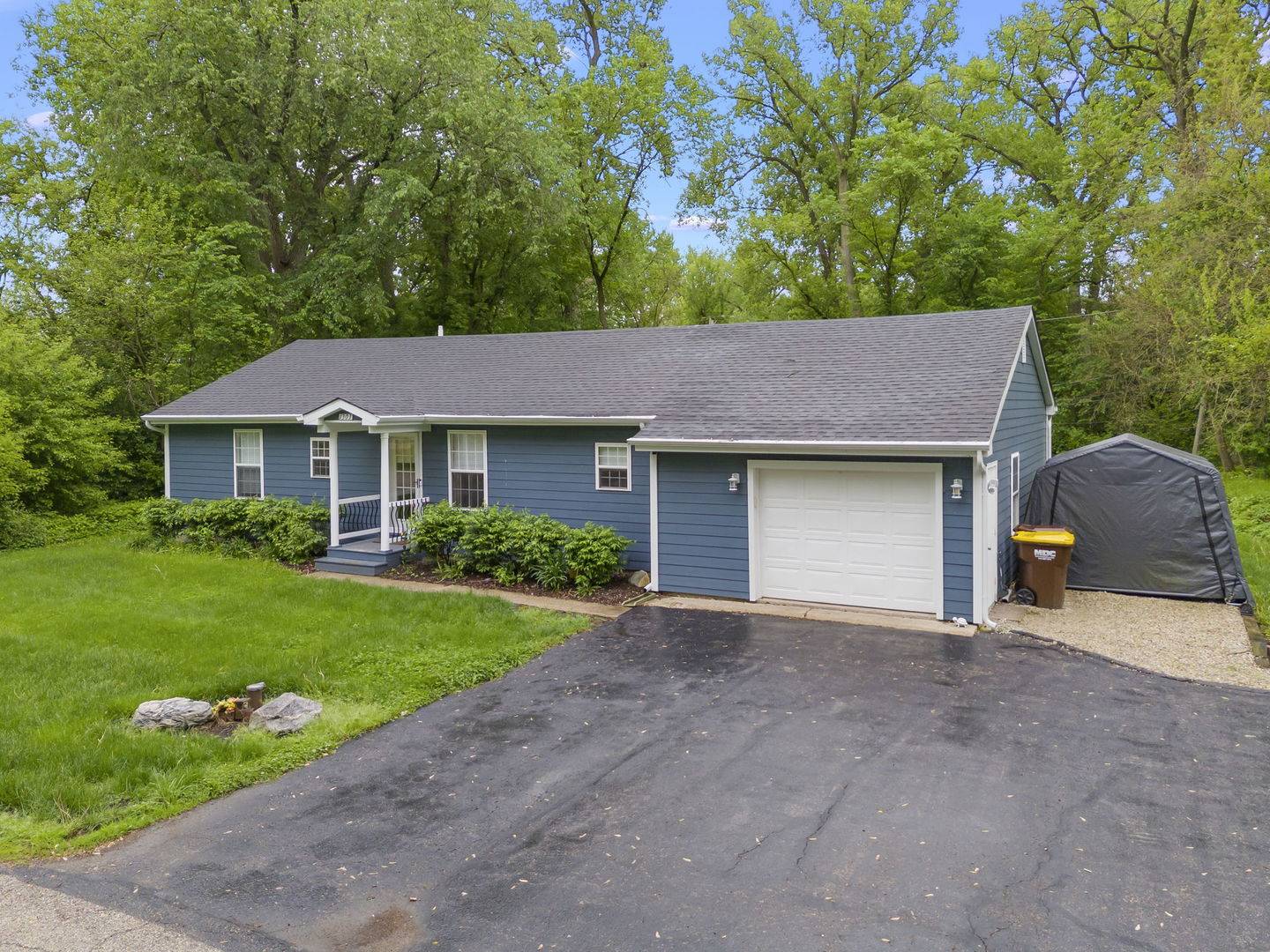 Crystal Lake, IL 60014,1303 May ST