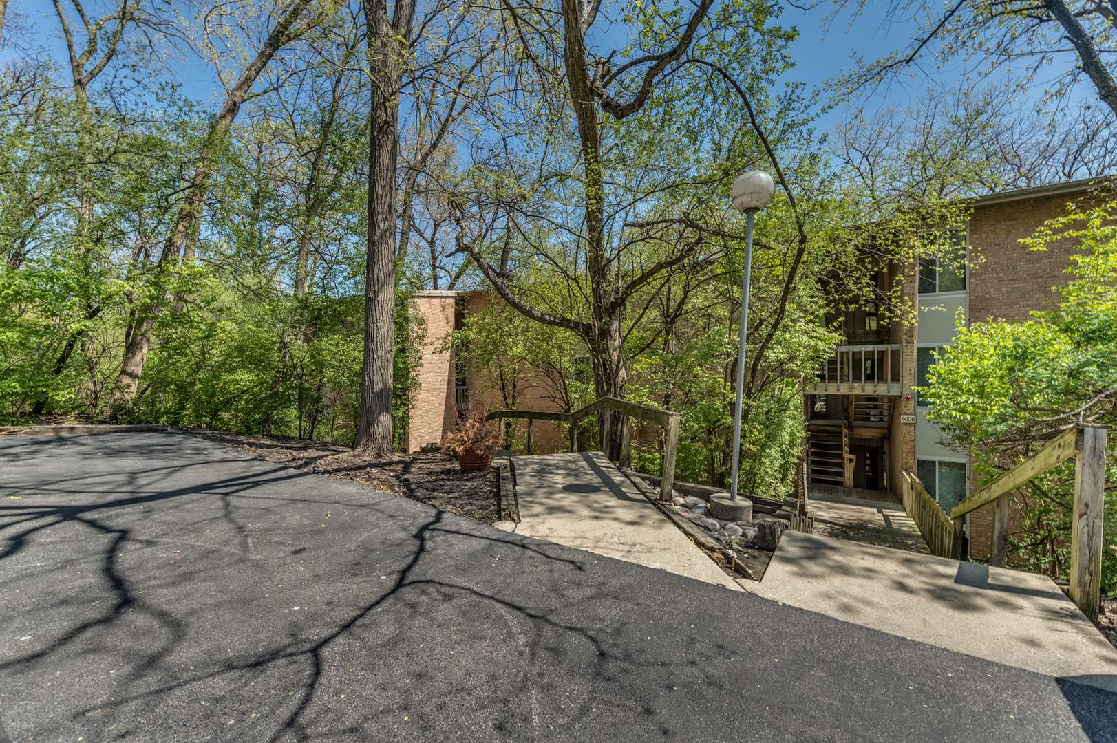 Lisle, IL 60532,6008 Forest View RD #3C