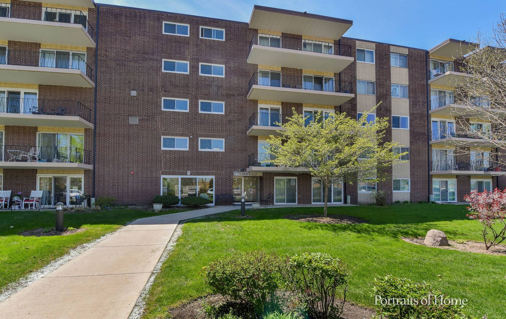 Downers Grove, IL 60515,5300 Walnut AVE #15A