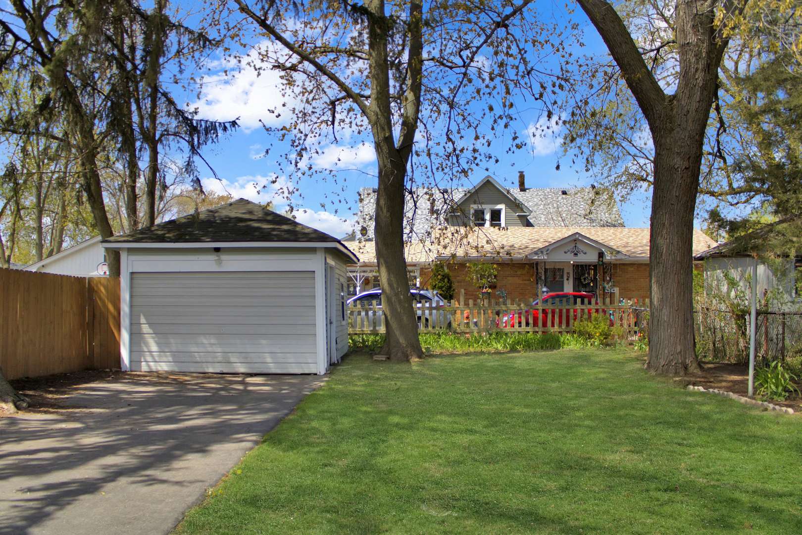 Waukegan, IL 60085,646 Walnut ST