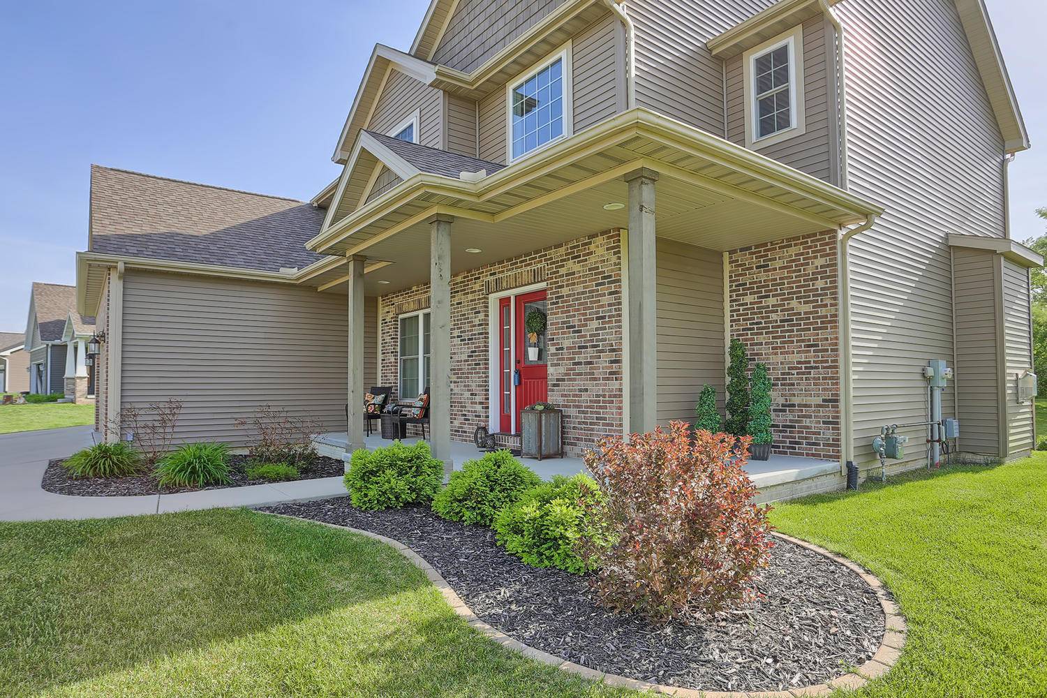 Mahomet, IL 61853,405 S Fox Run DR