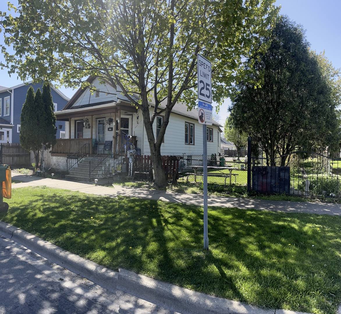Joliet, IL 60432,624 Collins ST