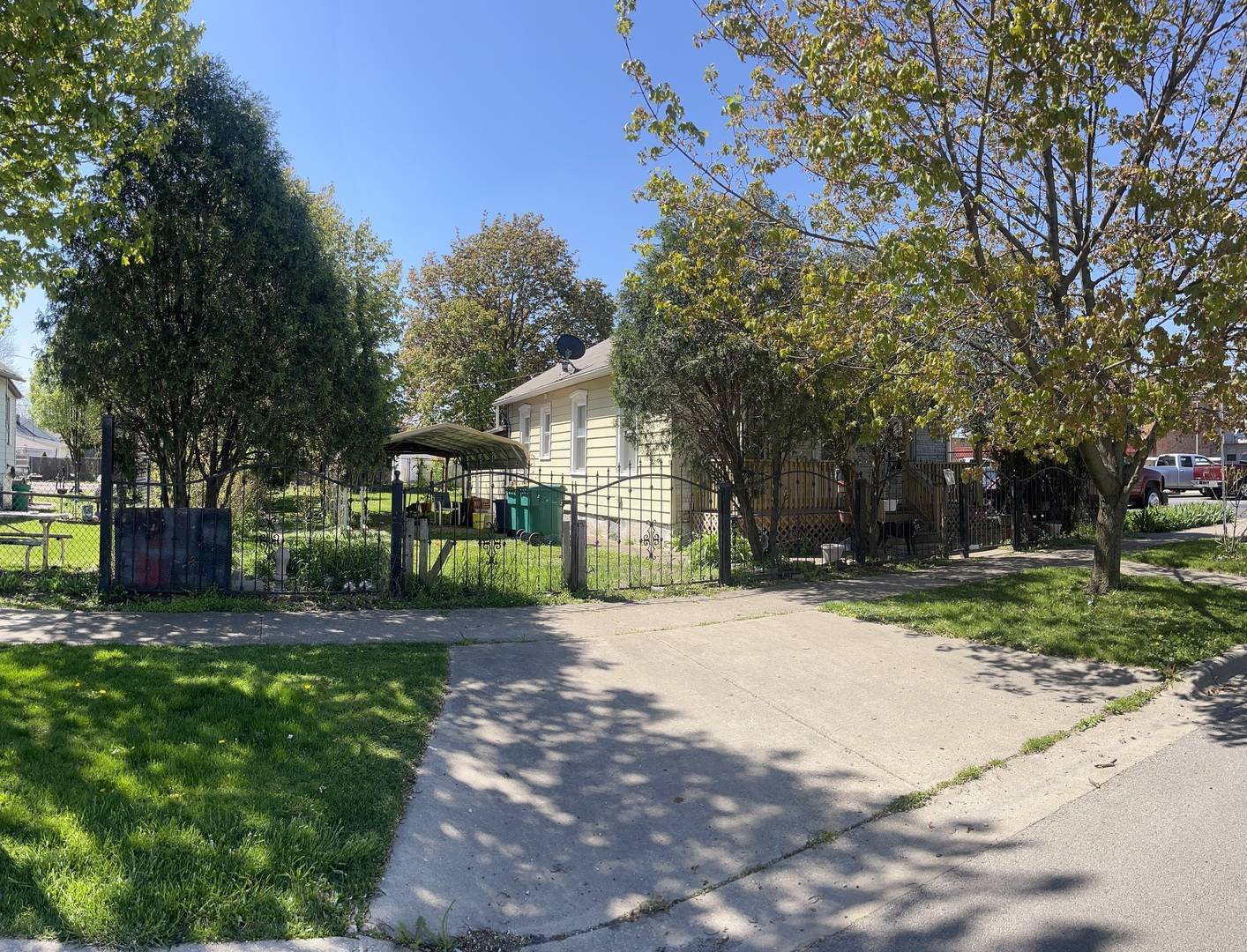 Joliet, IL 60432,624 Collins ST