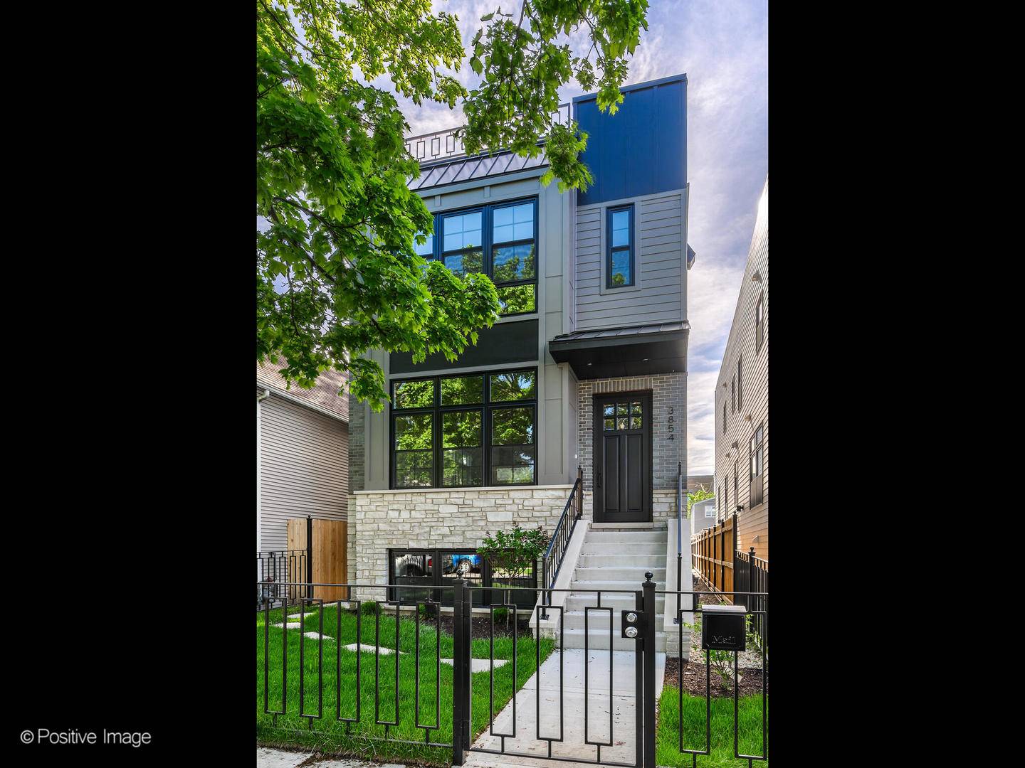 Chicago, IL 60618,3854 N Whipple ST