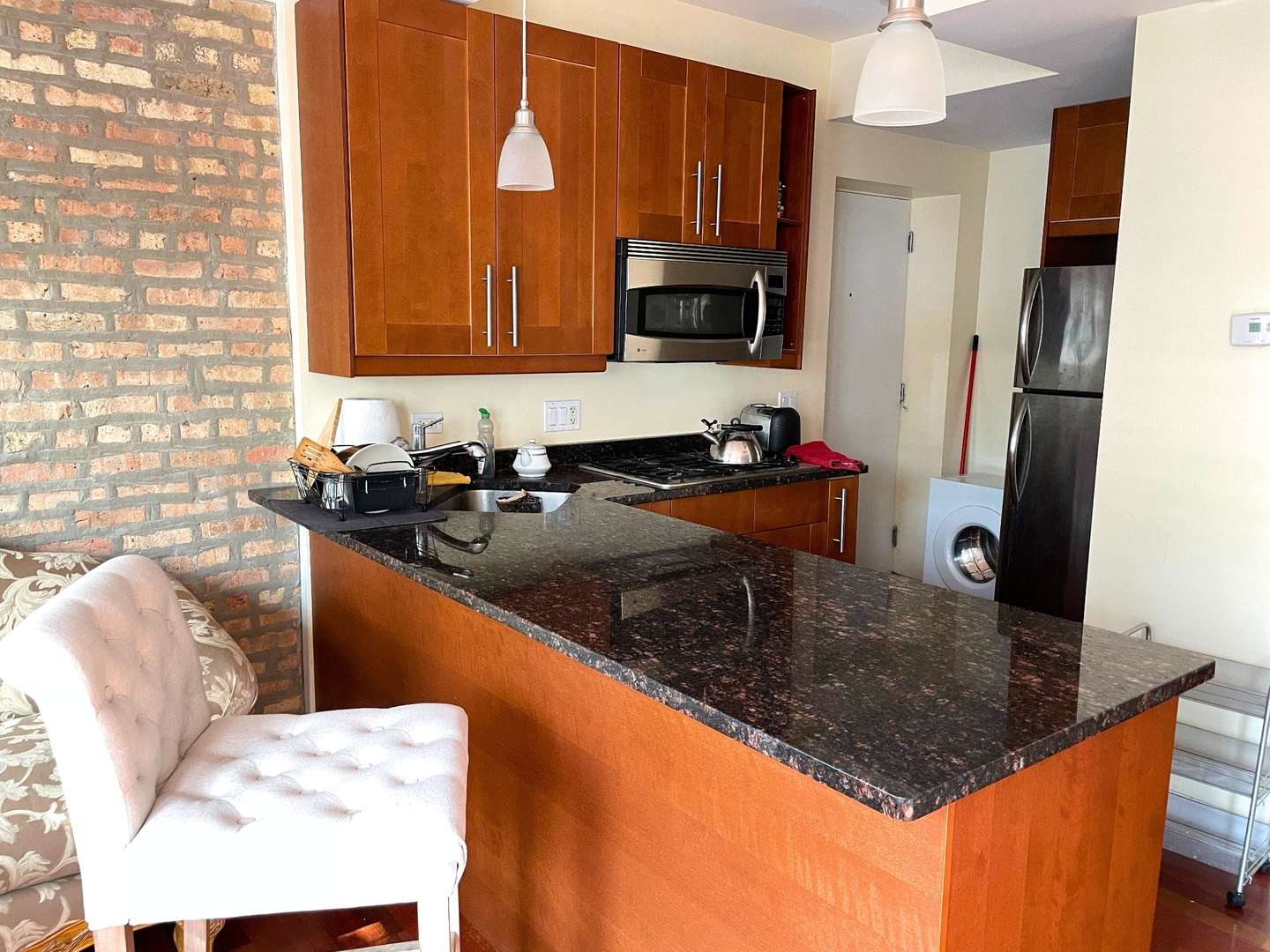 Chicago, IL 60618,3754 N BERNARD ST #2B