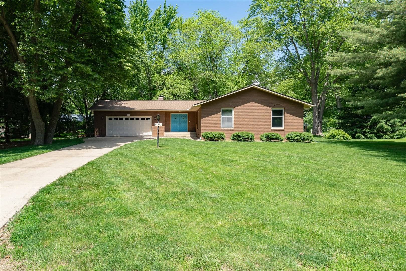 Mahomet, IL 61853,1107 Oak Creek CIR