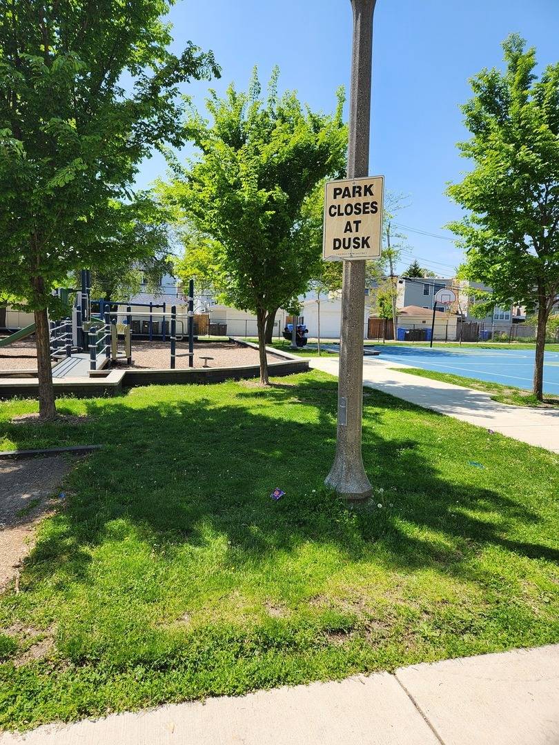 Chicago, IL 60618,3507 N Whipple ST