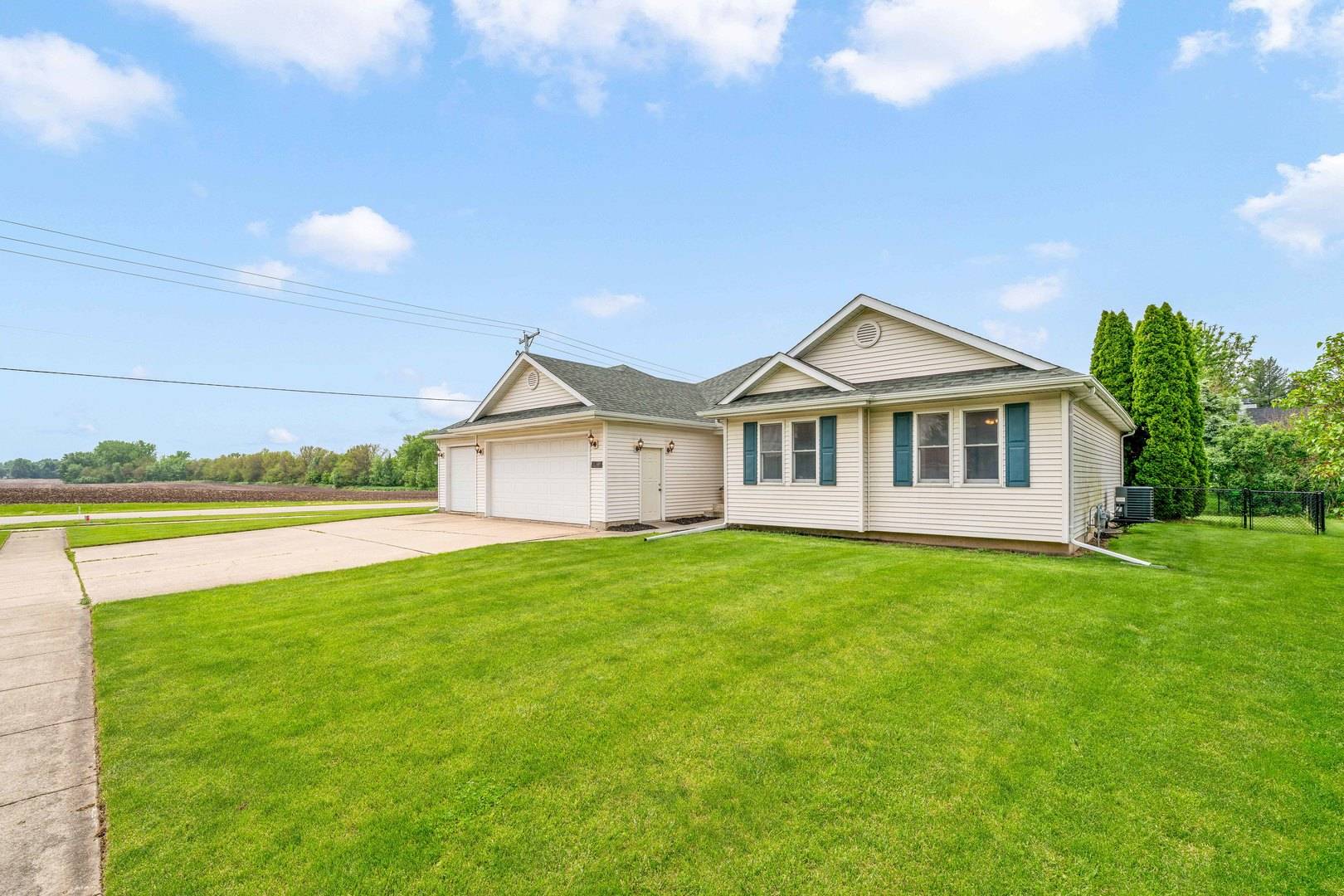 Somonauk, IL 60552,330 S Dewey ST