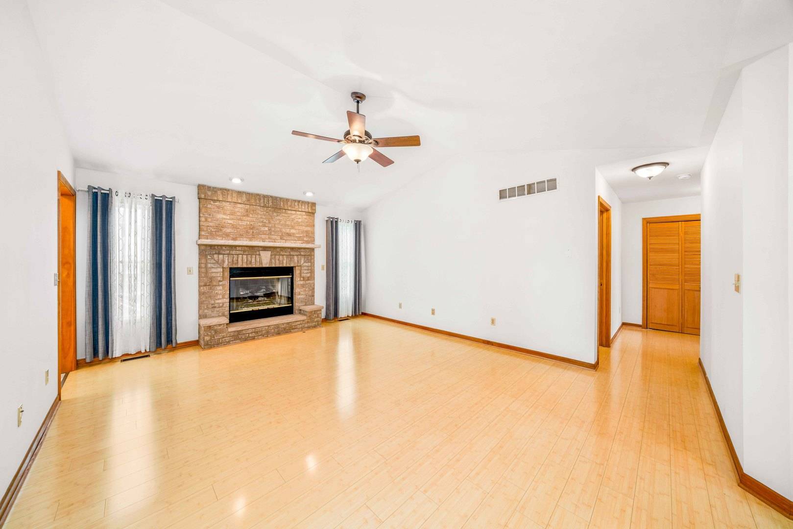 Somonauk, IL 60552,330 S Dewey ST