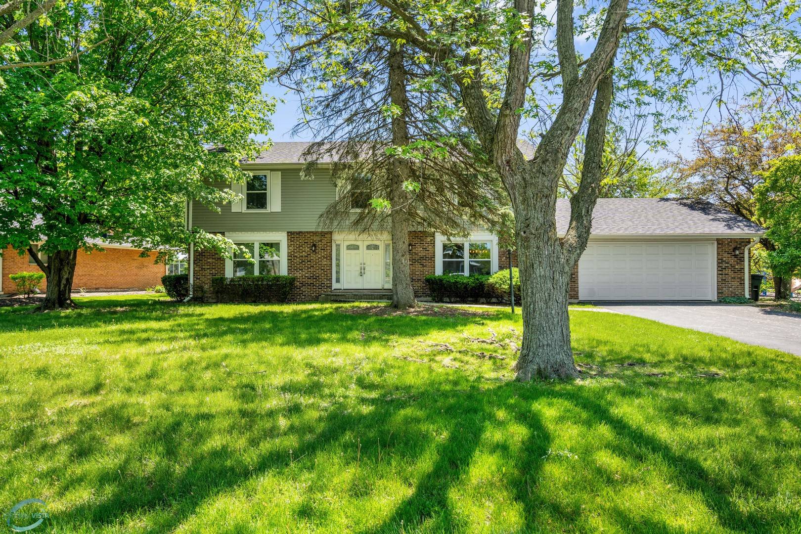 Oak Brook, IL 60523,18w743 Avenue Chateaux E