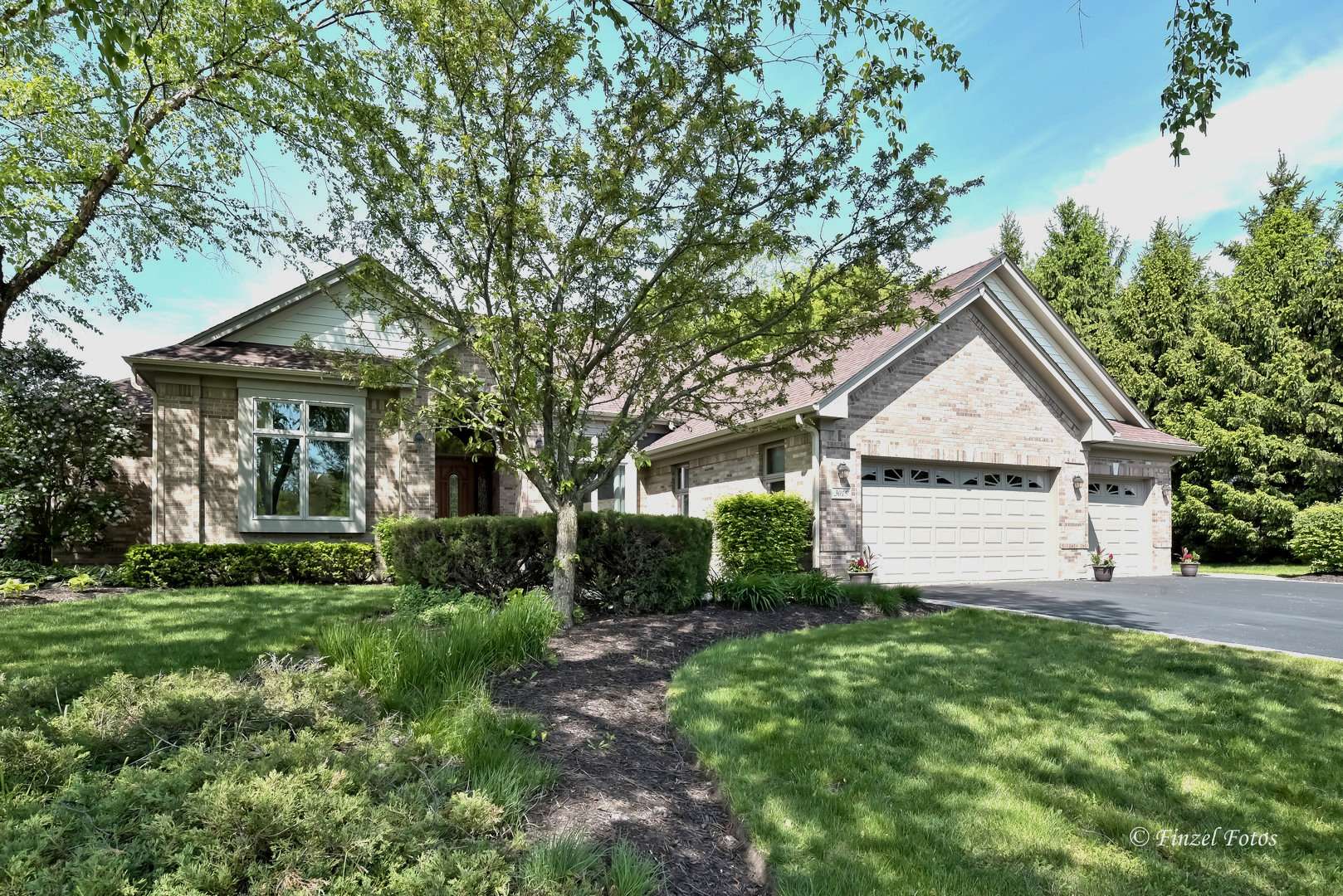 Mchenry, IL 60050,3015 ALBERT DR