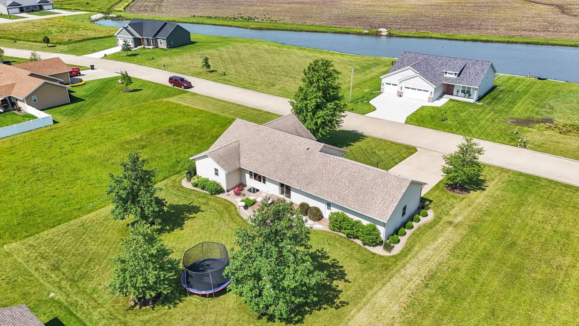 Gifford, IL 61847,209 N Pointe DR