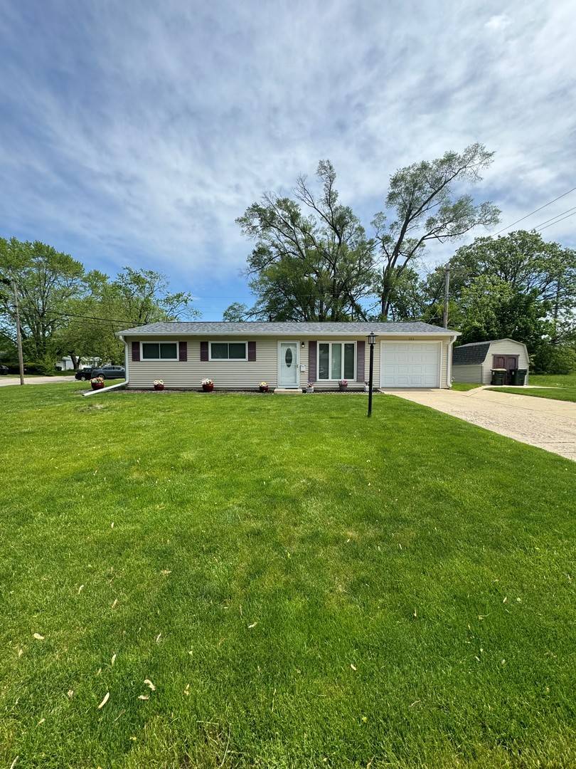 Montgomery, IL 60538,106 Circle DR E