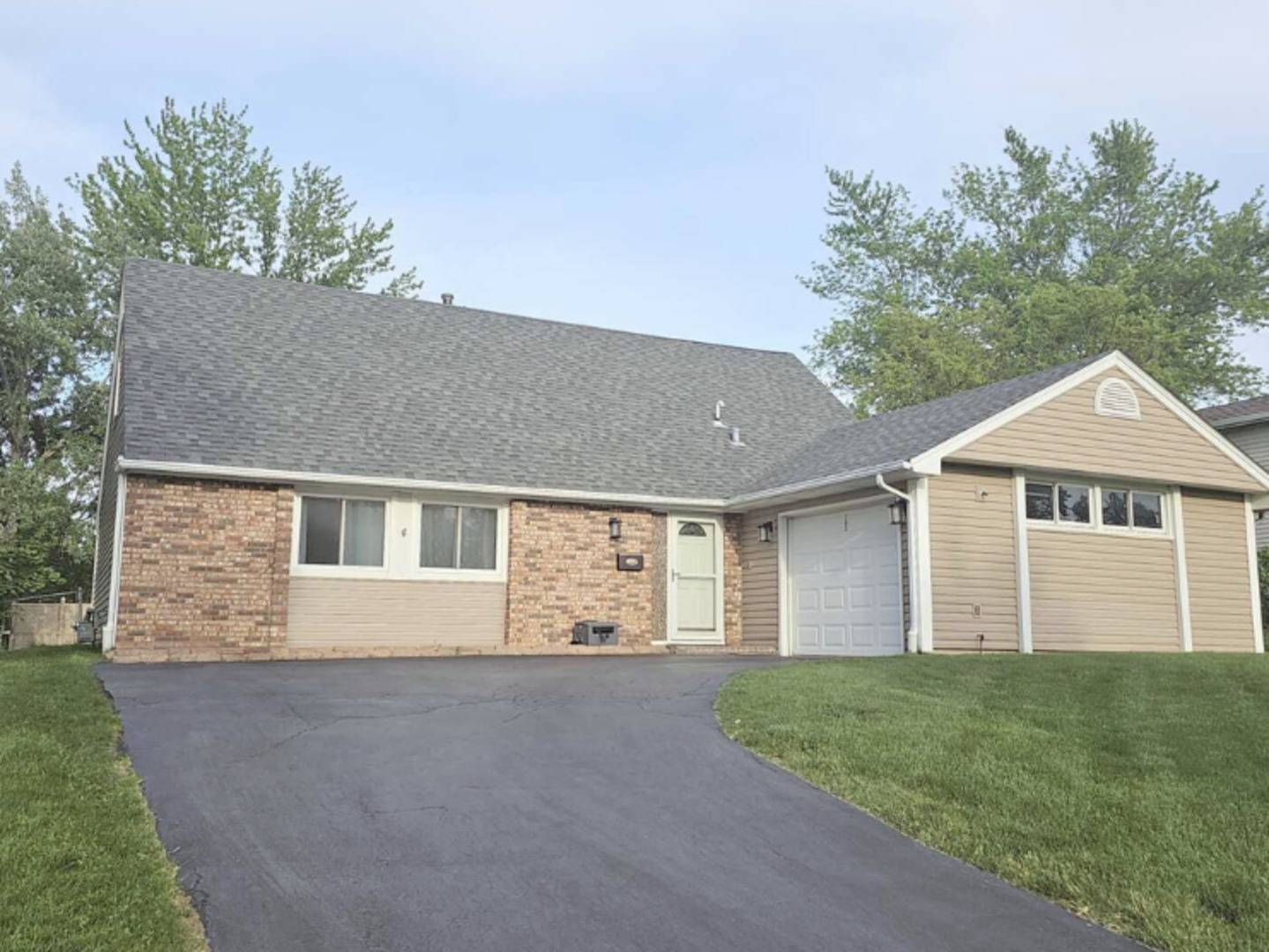 Schaumburg, IL 60194,203 BRIXHAM PL