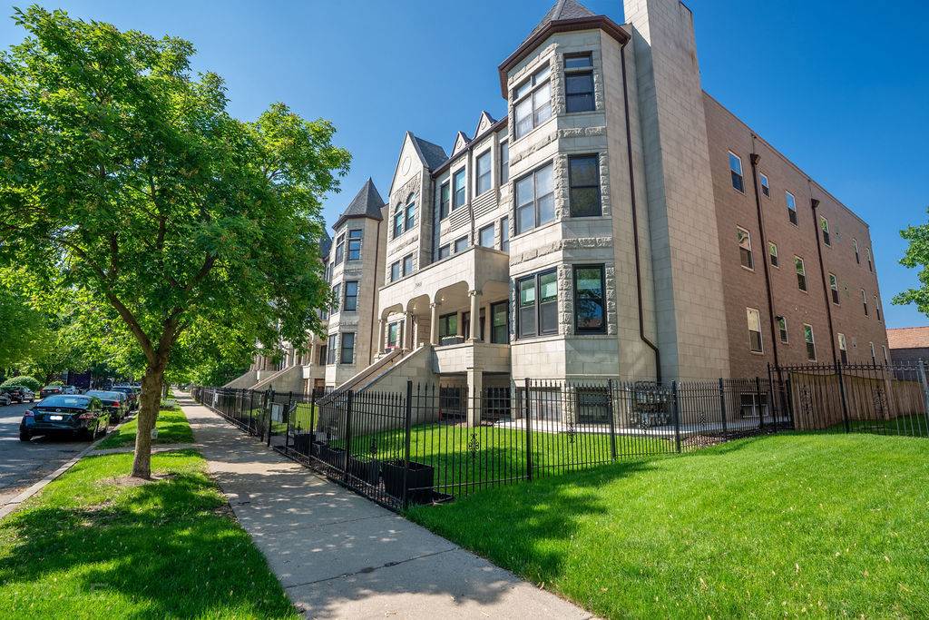 Chicago, IL 60653,3968 S Ellis AVE #2S