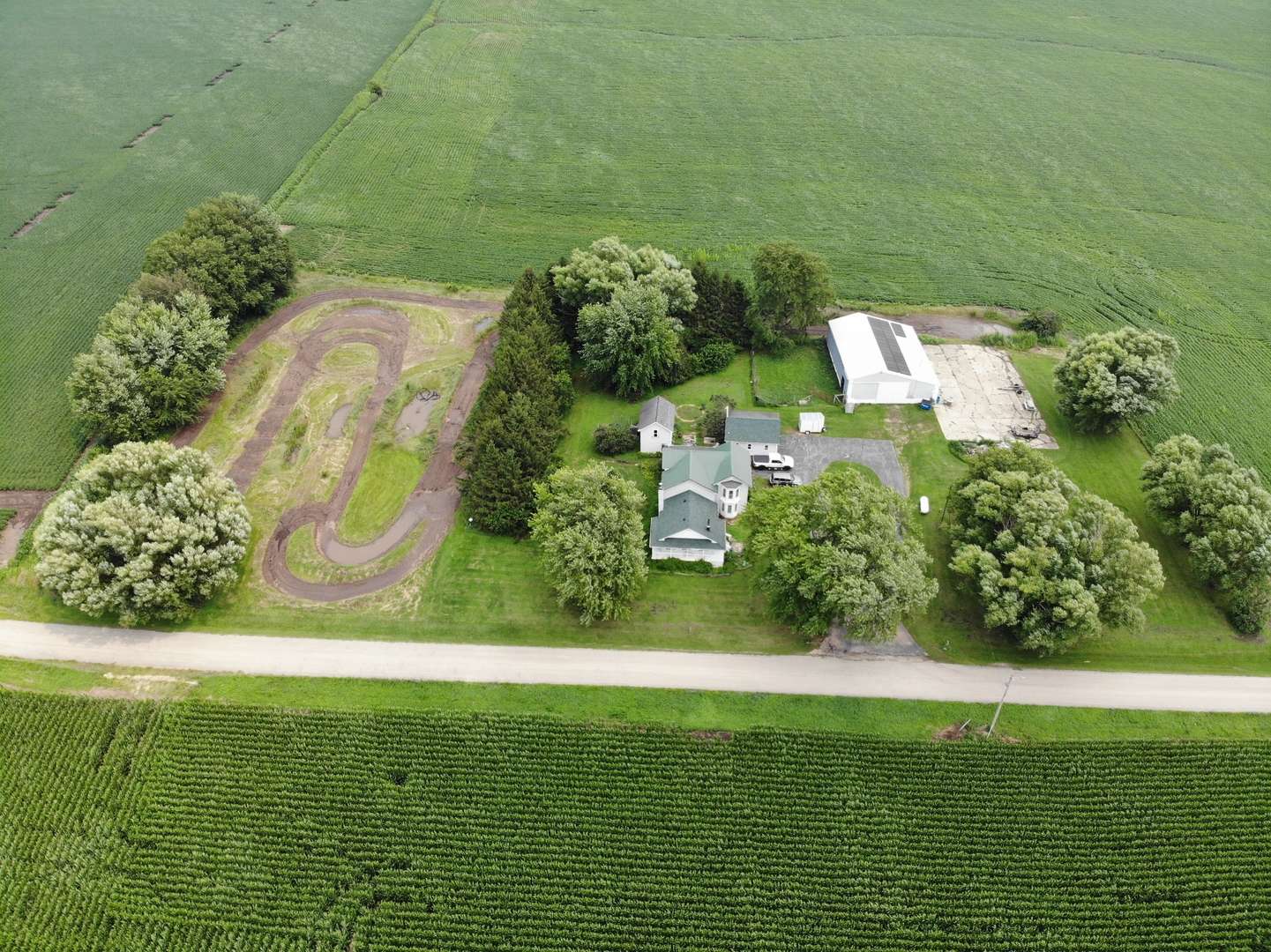 Dixon, IL 61021,2144 Swarts RD