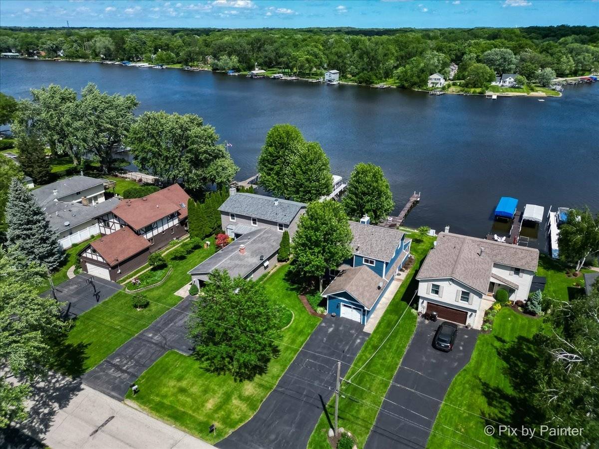 Mchenry, IL 60050,806 S Riverside DR
